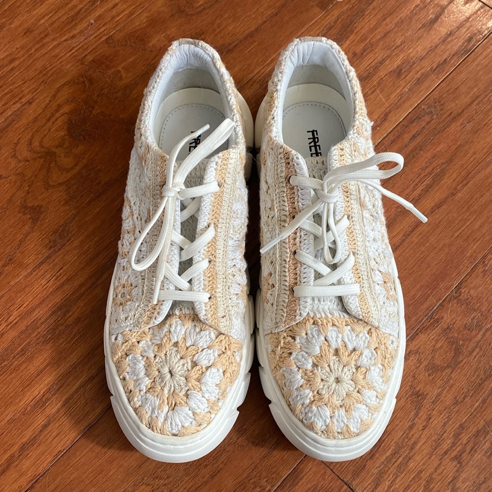 FREE PEOPLE crochet sneakers cream Catch Me If You Can